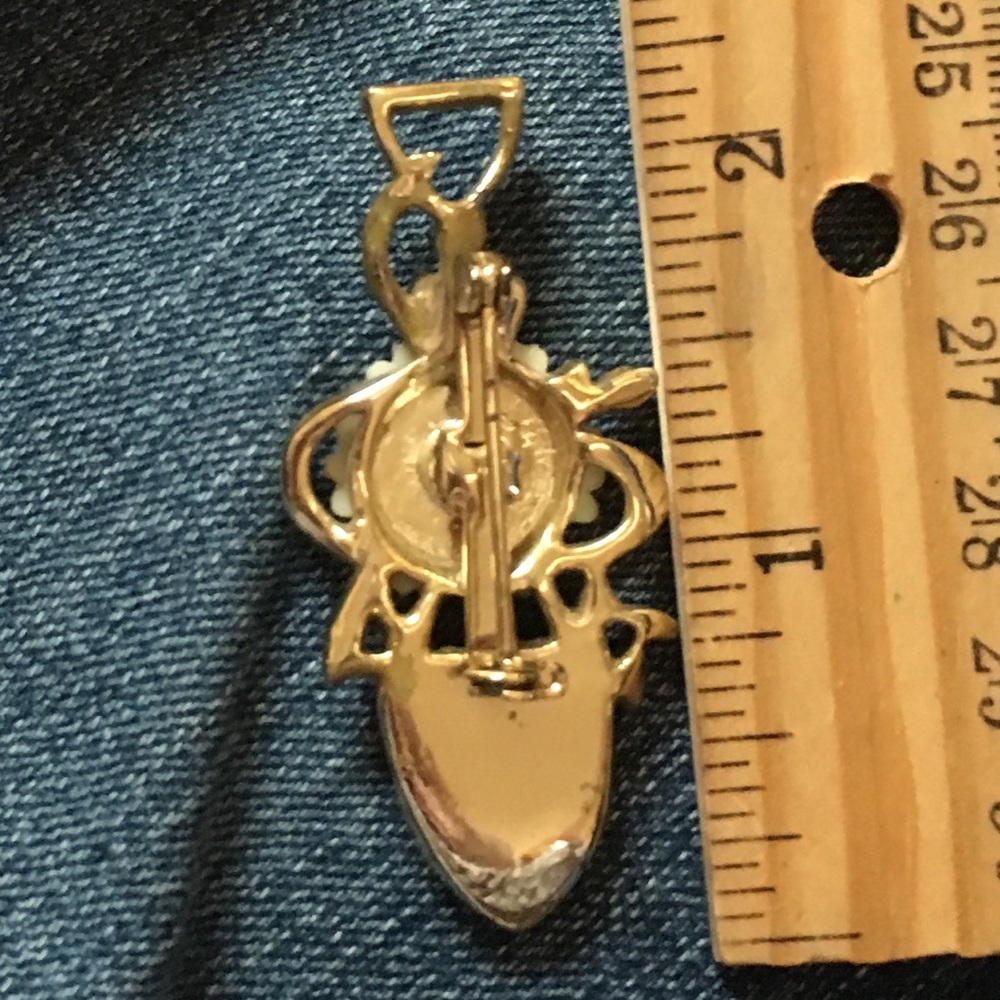 Vtg gardener’s brooch daisy & shovel - Picture 3 of 5